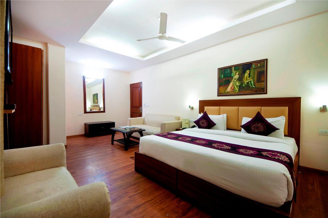 Fairmint Global Hotel New Delhi Exterior photo