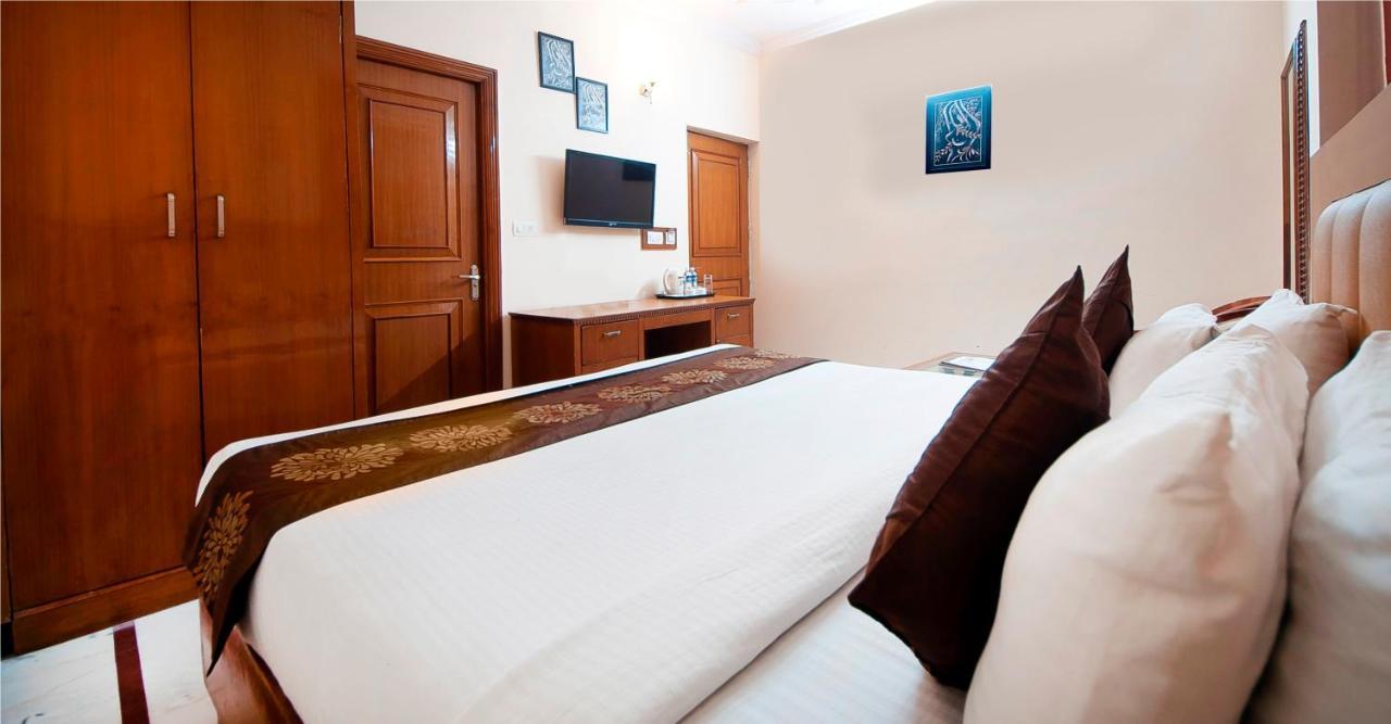 Fairmint Global Hotel New Delhi Exterior photo